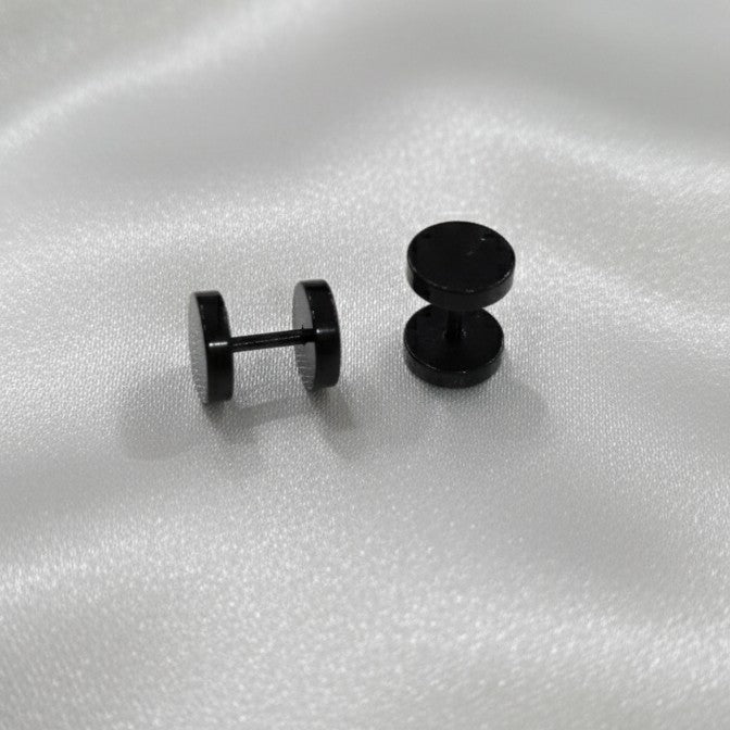 Noir Minimal Studs