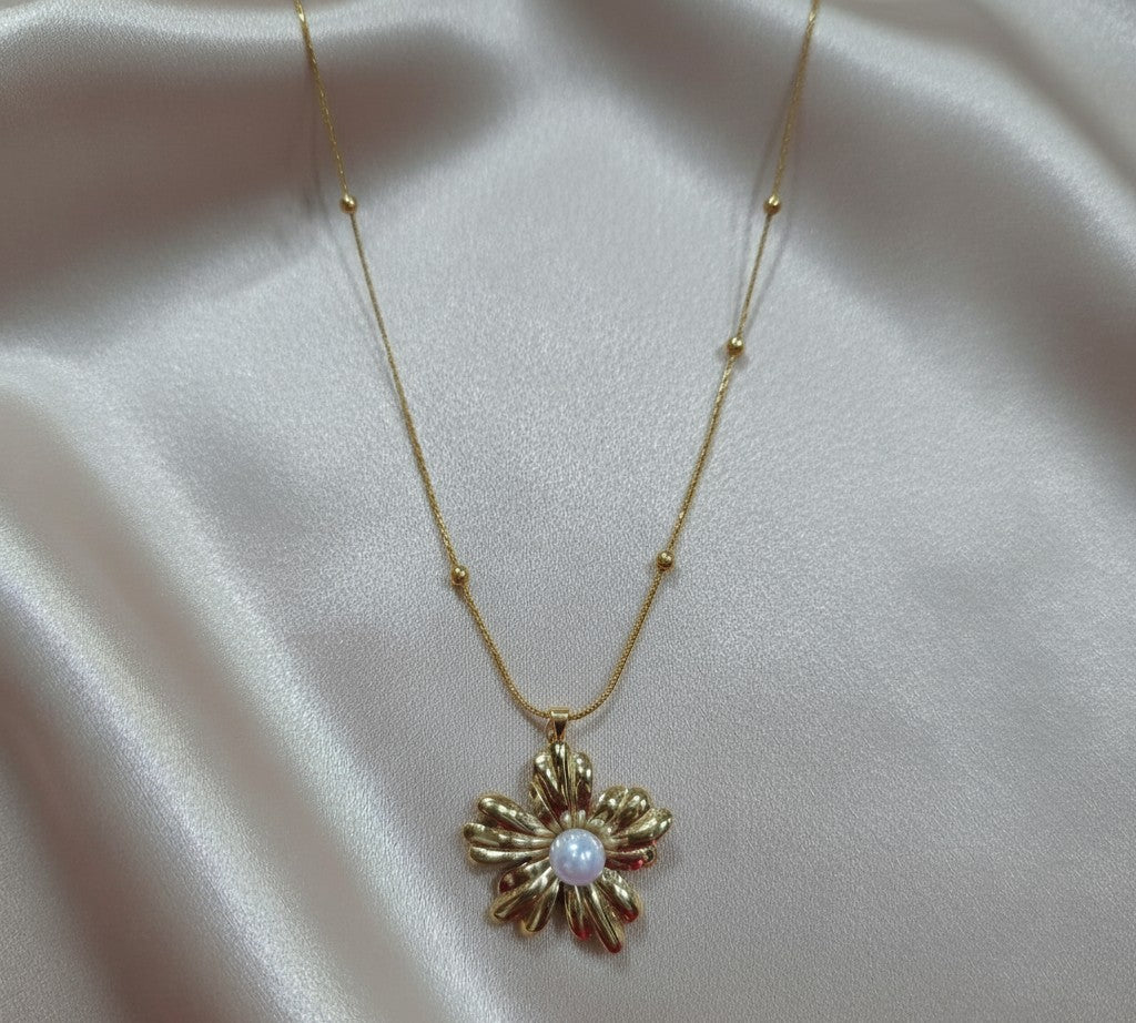 Pearl Floral Chain