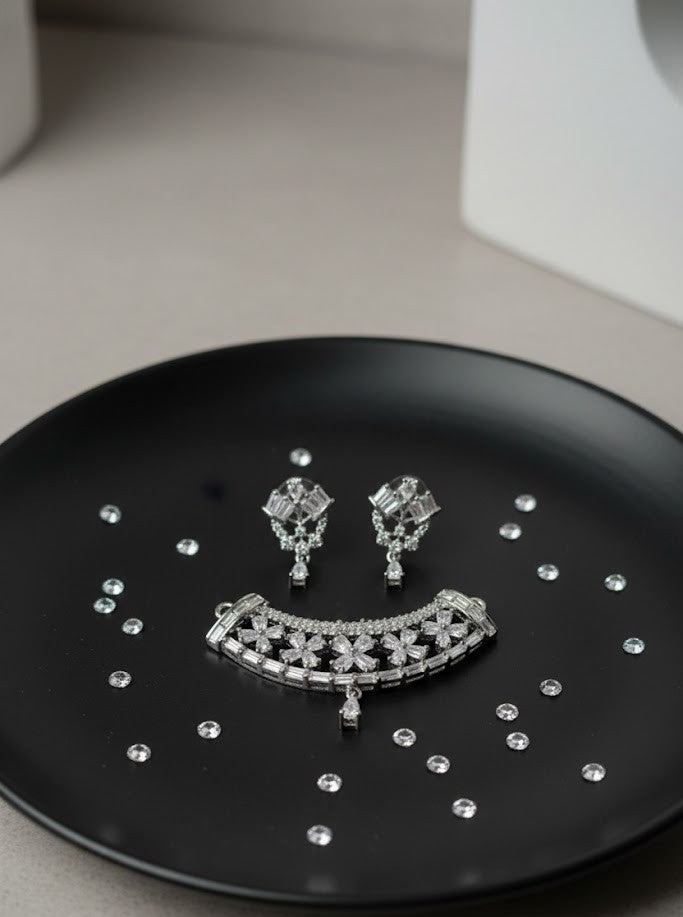 Regal Radiance Pendant Set