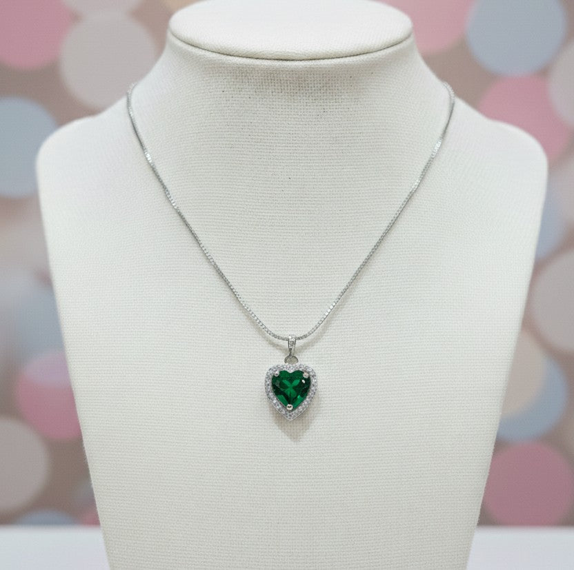 Scarlet Glow Chain (Green Heart)