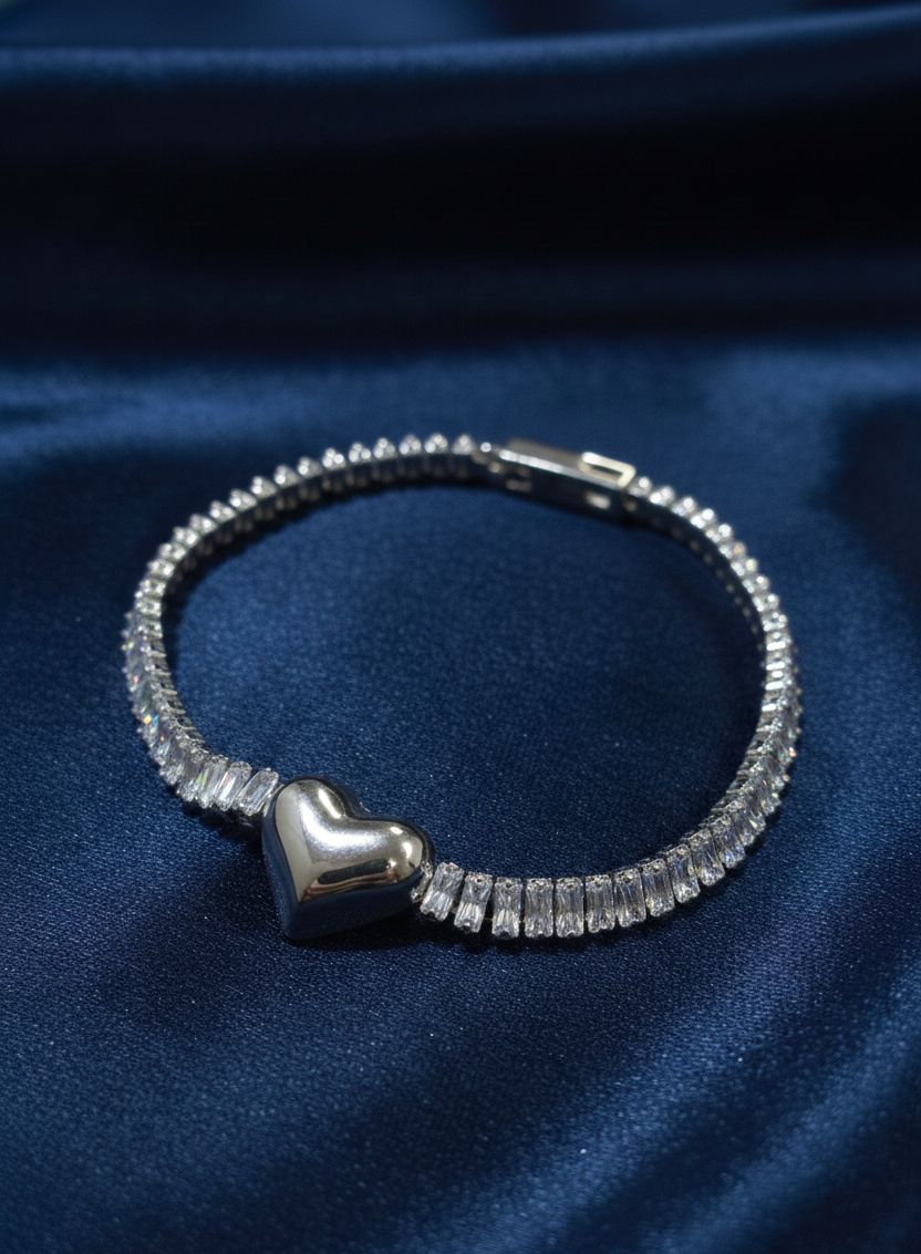 Eternal Heart Bracelet 🤍