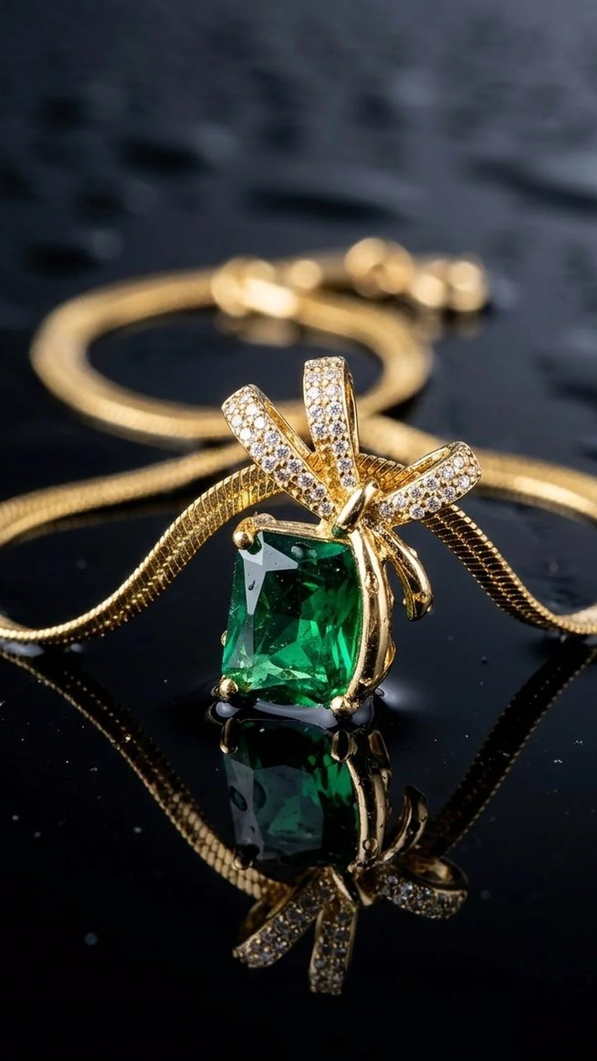 The Empress Ribbon Emerald Pendant